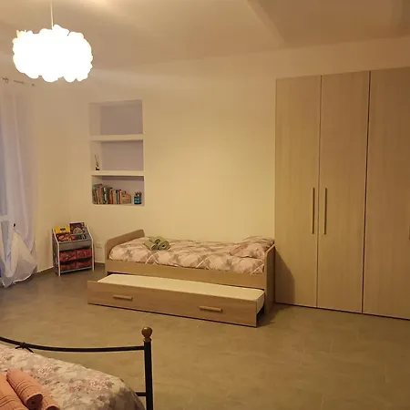Cascina Emilia Vicino Torino Con Parcheggio Privato Carignano (Piedmont)